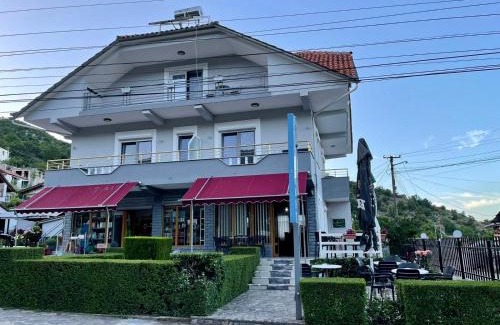 Piskupat House | Eiffel's Guest House