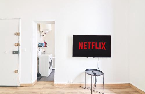 Quartier de Javel Apartment | Eiffel Tower 2 Heart of Paris-1BR-4P with NetFlix