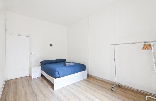 Quartier de Javel Apartment | Eiffel Tower 2 Heart of Paris-1BR-4P with NetFlix