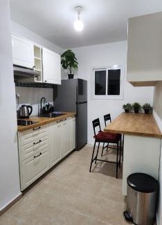 Eilat Apartment | Eilat Octopus Apartment - אילת אוקטופוס -שני חדרים וסלון, בריכה בקיץ