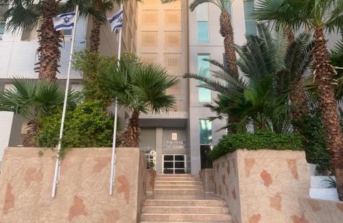 Eilat Apartment | Eilat Spring Vacation-Amazing Pool