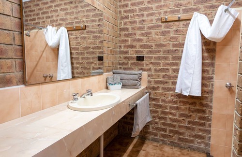 Eildon Hotel | Eildon Parkview Motor Inn. Room 3