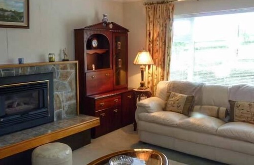 Cloone Cottage | EILEEN'S, pet friendly, with a garden in Aughavas, County Leitrim