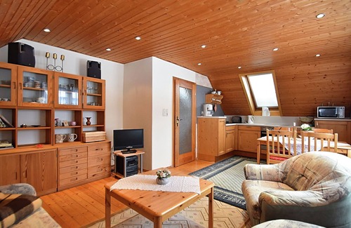 Beerheide House | Einladende Ferienwohnung mit Außenpool