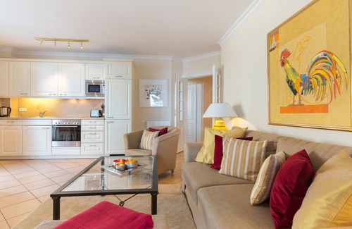 Westerland Apartment | Einmalige Lage. Fantastischer Wellnessbereich. Viel Platz und Stil für Zwei
