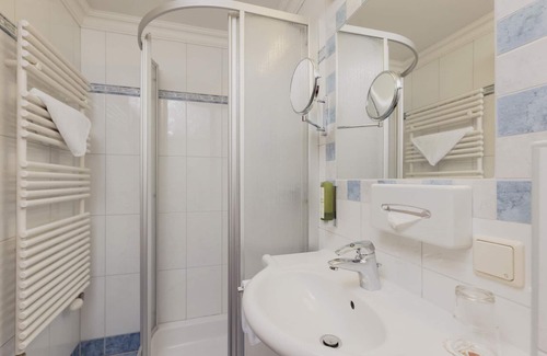 Kaprun House | Einzelzimmer mit Dusche od. Bad, WC - Hotel Tauernhof