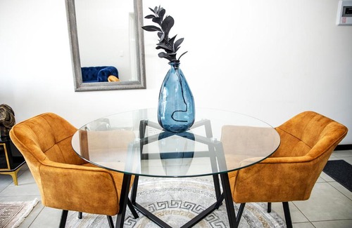 Greater Johannesburg Metropolitan Area Apartment | Eirini Elegant - Athena Apartment Fourways