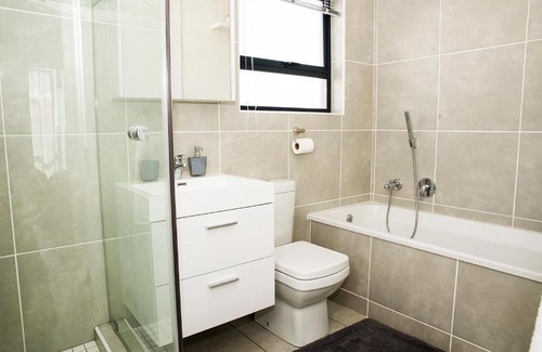 Greater Johannesburg Metropolitan Area Apartment | Eirini Elegant - Athena Apartment Fourways