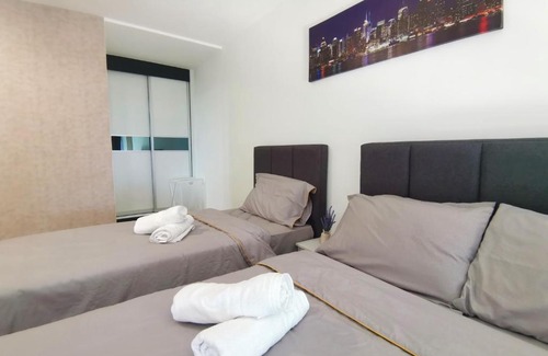 Taman Mutiara Apartment | Eko Cheras Luxury Loft & Suite