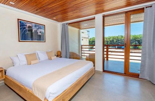 Bahia de la Academia Hotel | El Barranco Galapagos