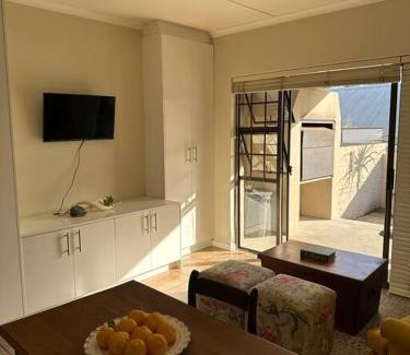 Oudtshoorn Apartment | El Dorado 78