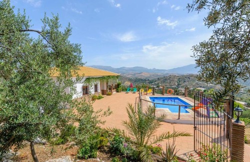 Comares House | El Mirador Del Abuelo Comares by Ruralidays