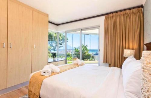 Bloubergstrand Apartment | El Mufasa beachfront apartment with stunning views