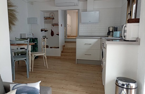 Zuheros Cottage | El Orgullo rural house, with terrace and impressive views of the Bailón Canyon.