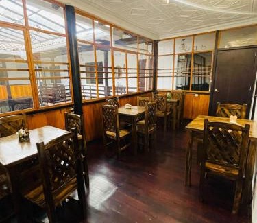 Cuenca Bed & Breakfast | EL Renacimiento - Suite Agustín