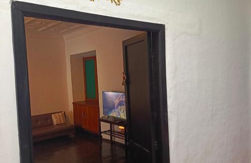 Cuenca Bed & Breakfast | El Renacimiento - Suite Cardinal