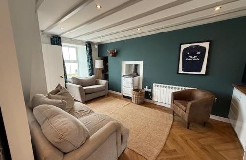 Corrie House | Eldon Cottage