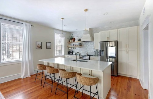 Historic Downtown Savannah Condo | Eleanor Loft, Quiet Refreshing Contemporary