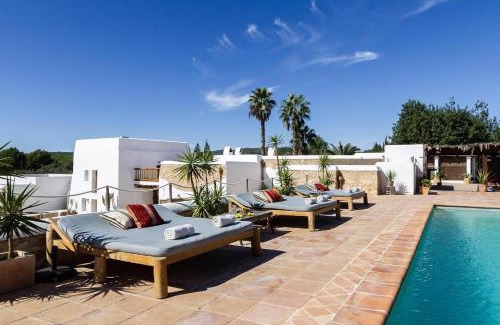 Santa Gertrudis Villa | Elegant Restored Luxury 600 Year Old Farmhouse I Las Chumberas I 6 Bedrooms I Stunning Views I Santa Gertrudis