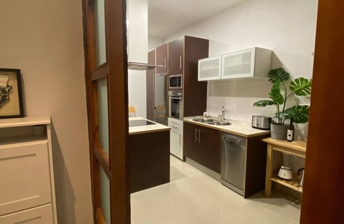 San Francisco Apartment | Elegance in Bailén, Steps from the Best of Bilbao