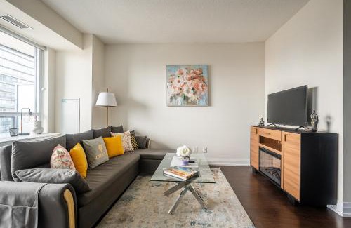 Willowdale Apartment | Elegance In peonies 23 Floor 1Br Free parking