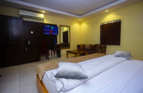 Somolu Hotel | Elegance suites