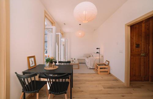 Vigo Apartment | Elegancia luz y calidez - Apto 2 by CABANA Rentals