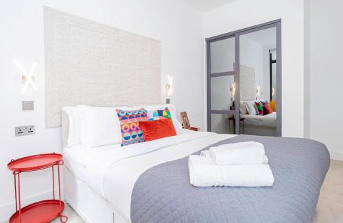 Acton Apartment | Elegant 2 Beds, 2 Baths Flat with Private Terrace, High-End Finishes and Chic Furnishings