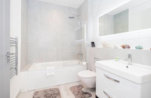 Acton Apartment | Elegant 2 Beds, 2 Baths Flat with Private Terrace, High-End Finishes and Chic Furnishings
