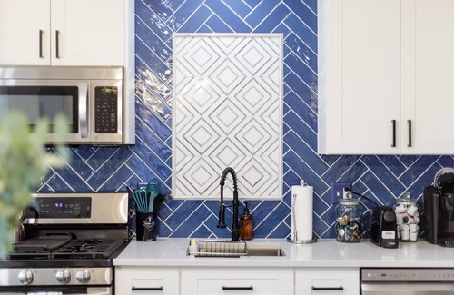 Ferndale House | Elegant 2BR Ferndale Cottage! Welcome!