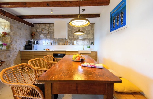 Brsecine Villa | Elegant 3-Bedroom Seaview Villa with Pool, Fast Optic WiFi & AC