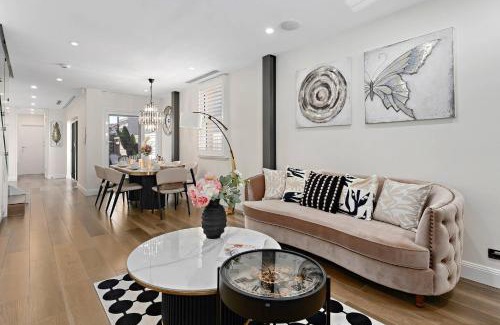 Paddington House | Elegant 3BR Paddington - Walk to Cafés