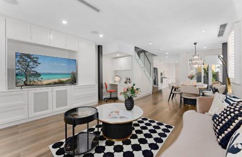 Paddington House | Elegant 3BR Paddington - Walk to Cafés