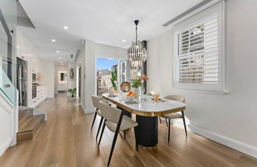 Paddington House | Elegant 3BR Paddington - Walk to Cafés