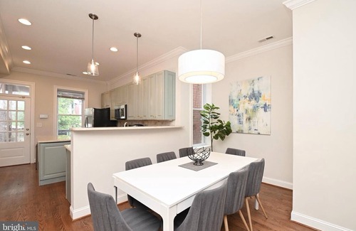 Trinidad House | Elegant 5BR home 1 mile from Capitol Hill!Free Parking!