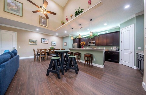 Oviedo Villa | Elegant 6-bedroom, 6-bath home, sleeps 12. Ideal for large groups with Optional Banquet Room see picture this is our newest house