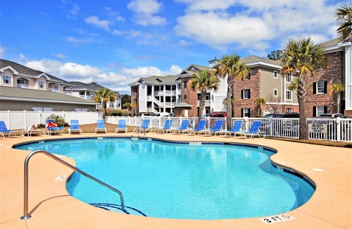 Central Myrtle Beach Condo | Elegant and Spacious Myrtle Beach Condo Overlooking Magnolia Pointe Lake