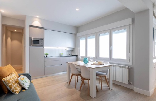 Gernika-Lumo Apartment | Elegant Apartment in Central Gernika - 2BR, Cozy, Fully Equipped