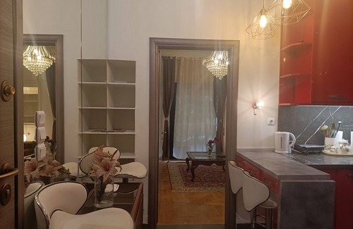 Neos Kosmos Apartment | Elegant Apartment