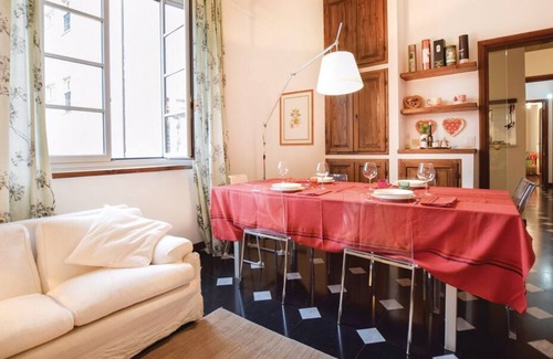 Albenga House | Elegant apartment in the city center and a few meters from the sea