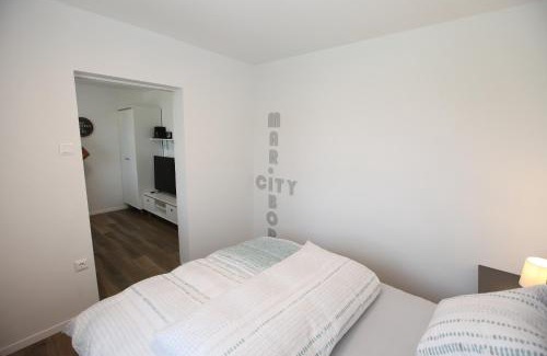 Maribor Apartment | Elegant central Apt Maribor w/Parking