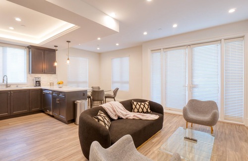 Pico - Robertson Condo | Elegant Chic City Views Beverly Hills Adjacent Condo.