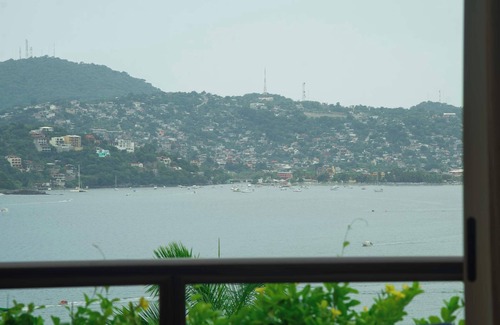 Playa Las Gatas Apartment | Elegant Condo with Terrace Jacuzzi and Beachfront