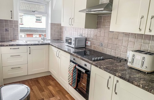 Fenny Stratford House | Elegant home for your relaxation