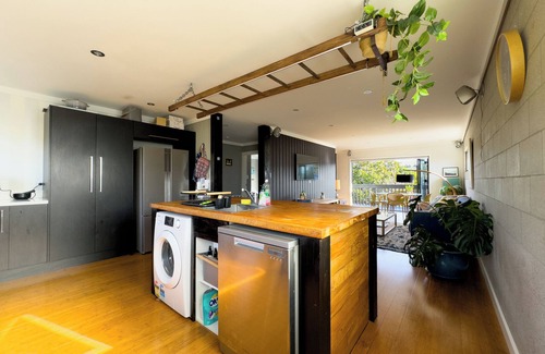 Northcote House | Elegant House Where you Call it Home in Northcote