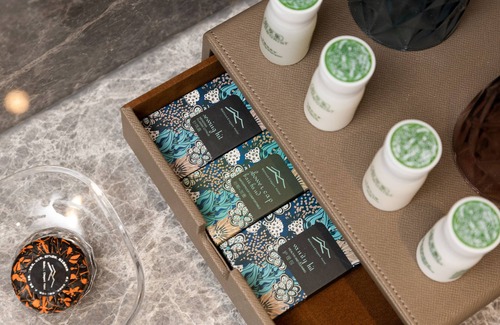 Hong Kou Hotel | Elegant International Hotel Shanghai - Bund Sichuan Road North Metro Station Branch