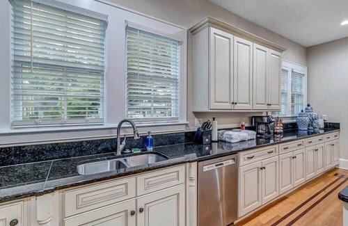 Riverside House | Elegant Mansion on Park in Historic Avondale