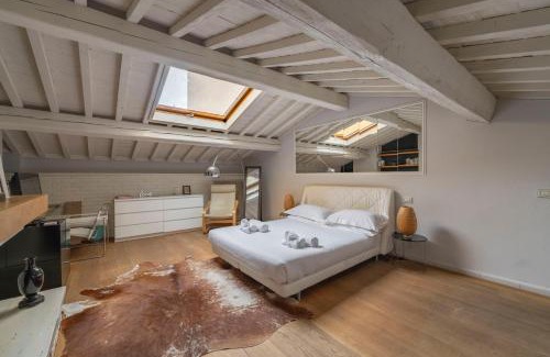 Santo Spirito Apartment | Elegant Penthouse in Santo Spirito