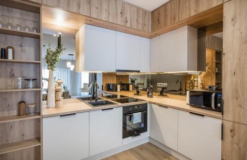 Nepszinhaz negyed Apartment | Elegant Premium Apartment with Parking