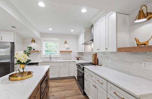 Louisburg House | Elegant Retreat for 12 in Louisburg